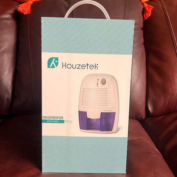 Electronic Air Portable Compact Mini Dehumidifier - Picture 5 of 6